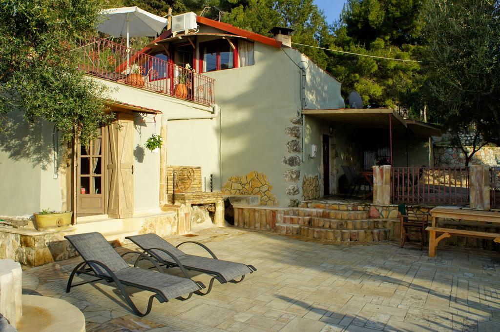 Hara'S View Villa Lassi  Exterior photo